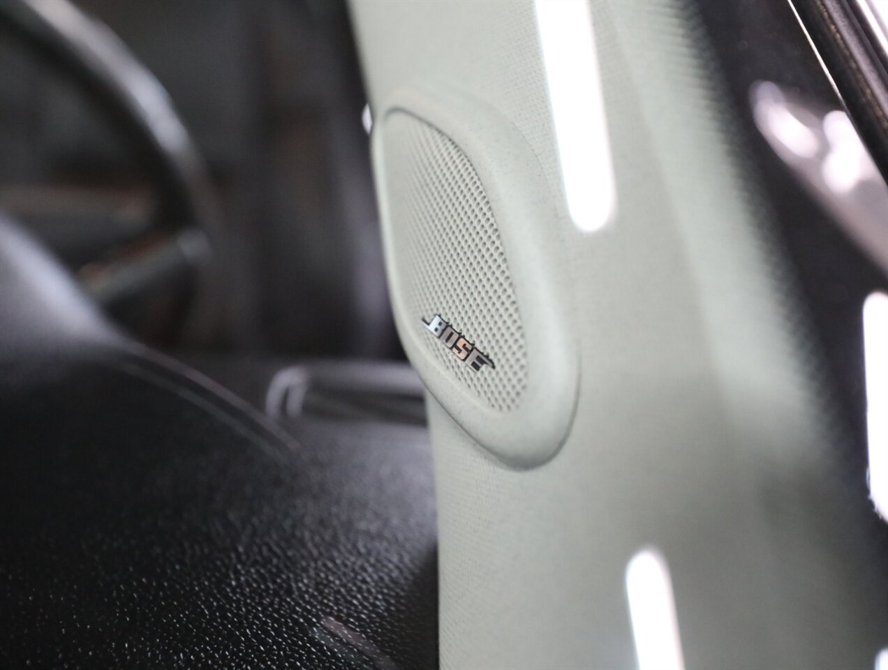 2013 Chevrolet Avalanche LTZ Black Diamond 4X4 - Photo 29 - Addison, IL 60101