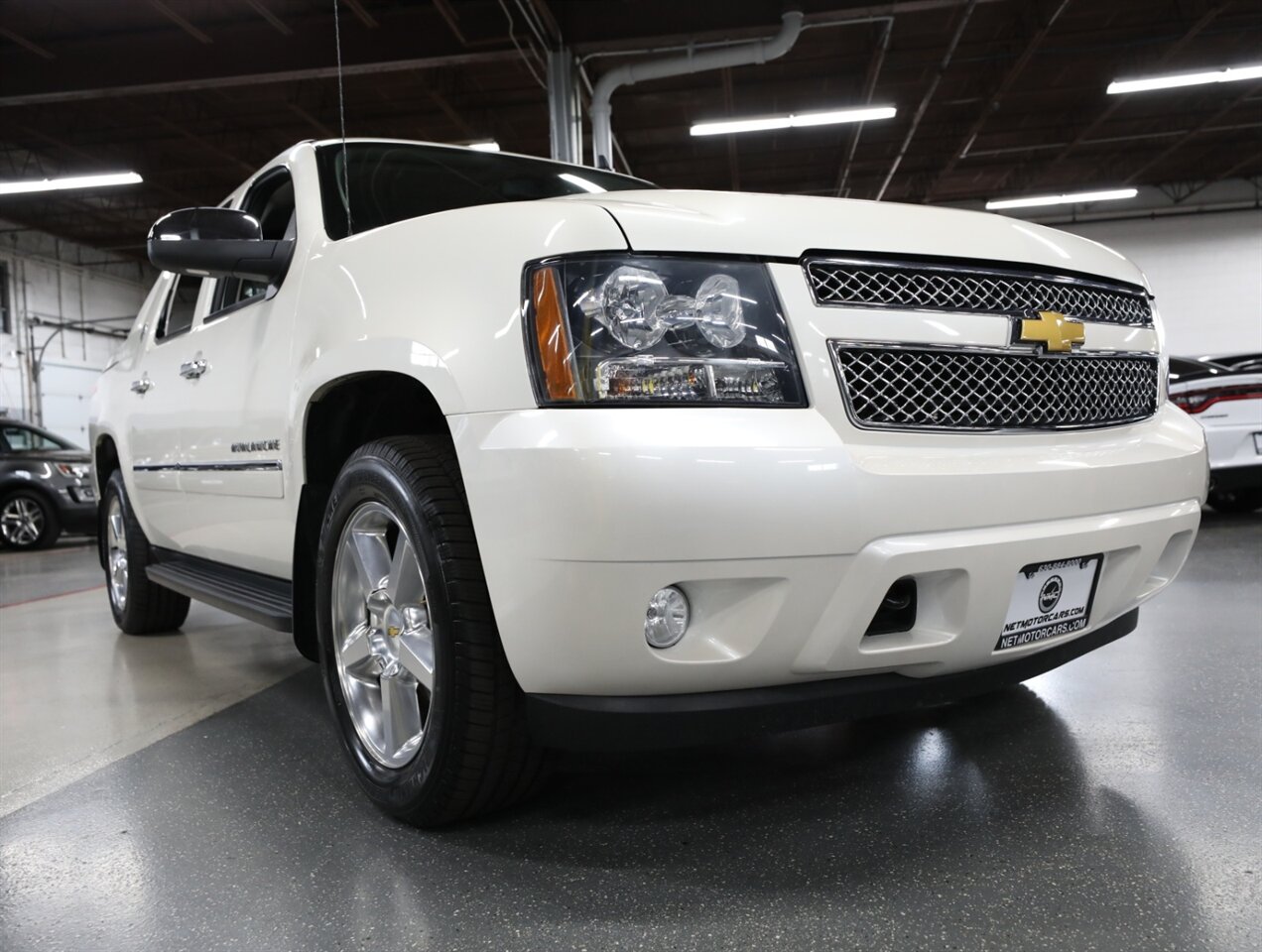 2013 Chevrolet Avalanche LTZ Black Diamond 4X4 - Photo 51 - Addison, IL 60101