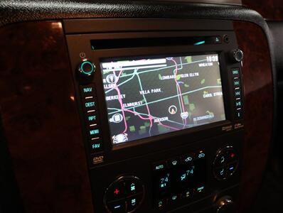 2013 Chevrolet Avalanche LTZ Black Diamond 4X4 - Photo 35 - Addison, IL 60101