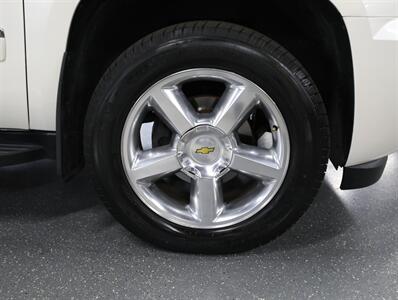 2013 Chevrolet Avalanche LTZ Black Diamond 4X4 - Photo 45 - Addison, IL 60101