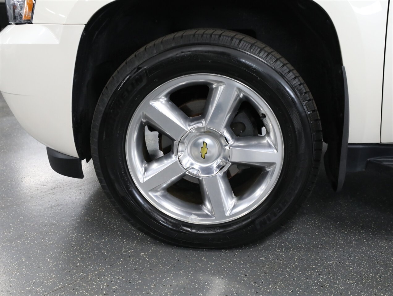 2013 Chevrolet Avalanche LTZ Black Diamond 4X4 - Photo 44 - Addison, IL 60101