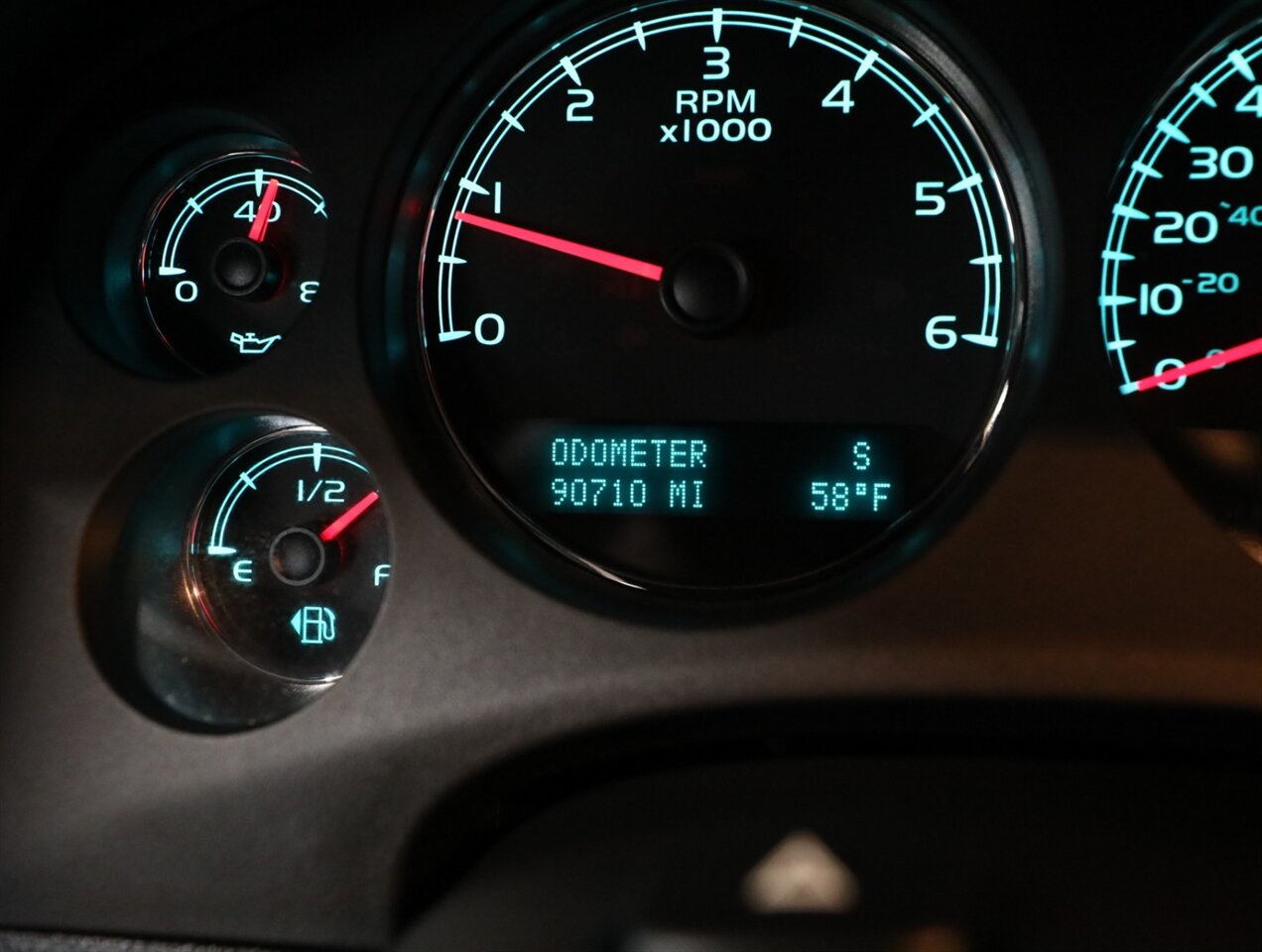 2013 Chevrolet Avalanche LTZ Black Diamond 4X4 - Photo 41 - Addison, IL 60101