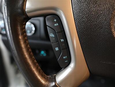 2013 Chevrolet Avalanche LTZ Black Diamond 4X4 - Photo 38 - Addison, IL 60101