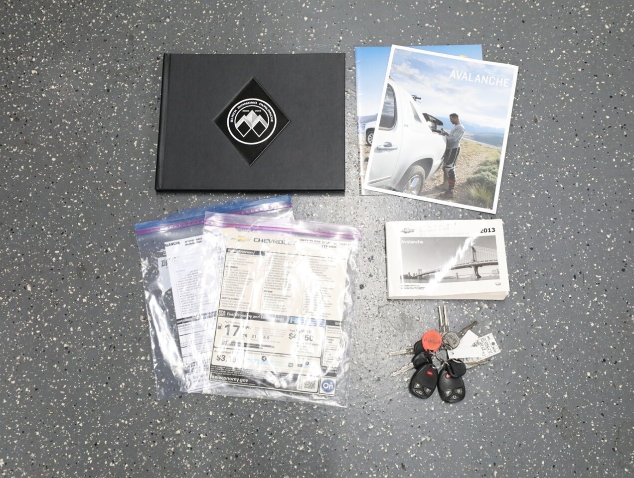 2013 Chevrolet Avalanche LTZ Black Diamond 4X4 - Photo 50 - Addison, IL 60101