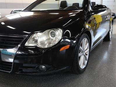 2011 Volkswagen Eos Komfort SULEV - Photo 5 - Addison, IL 60101