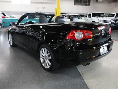 2011 Volkswagen Eos Komfort SULEV - Photo 13 - Addison, IL 60101