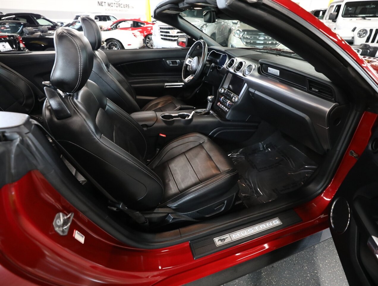 2022 Ford Mustang GT Premium Convertible - Photo 19 - Addison, IL 60101