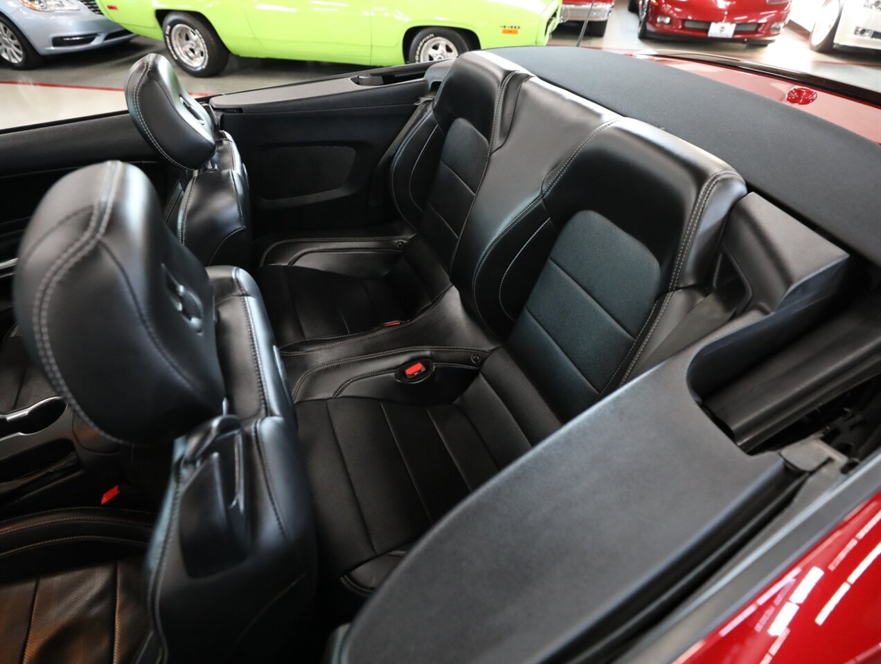 2022 Ford Mustang GT Premium Convertible - Photo 23 - Addison, IL 60101