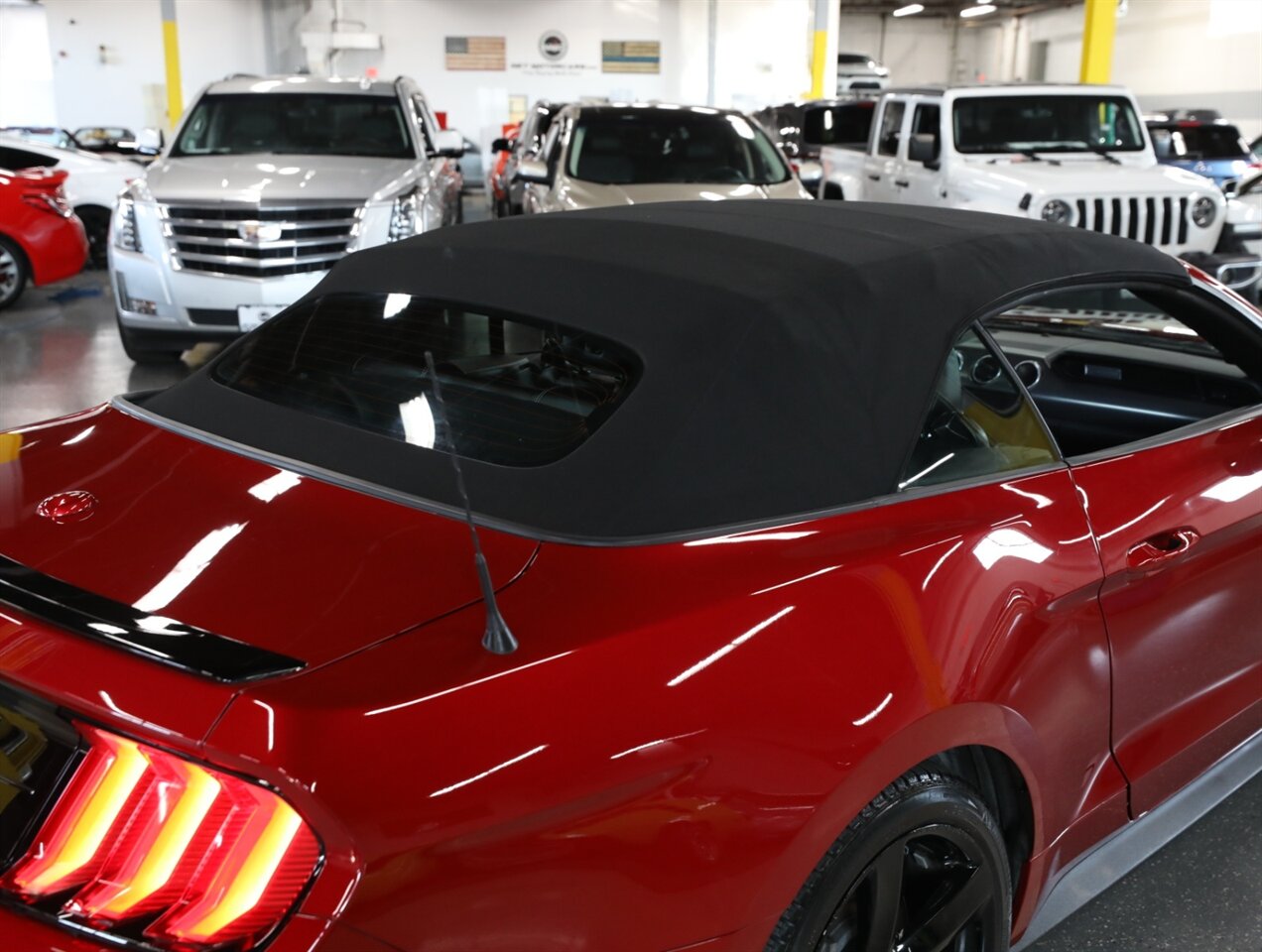 2022 Ford Mustang GT Premium Convertible - Photo 41 - Addison, IL 60101
