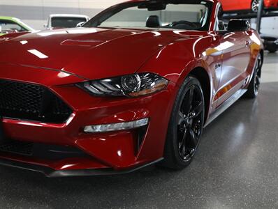 2022 Ford Mustang GT Premium Convertible - Photo 5 - Addison, IL 60101