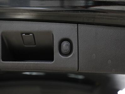 2017 Chevrolet Tahoe LT 4WD - Photo 25 - Addison, IL 60101