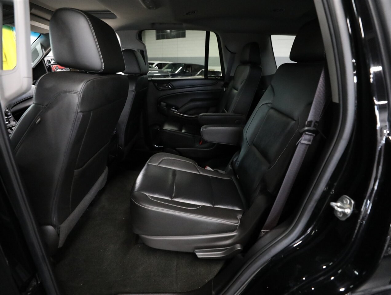 2017 Chevrolet Tahoe LT 4WD - Photo 29 - Addison, IL 60101