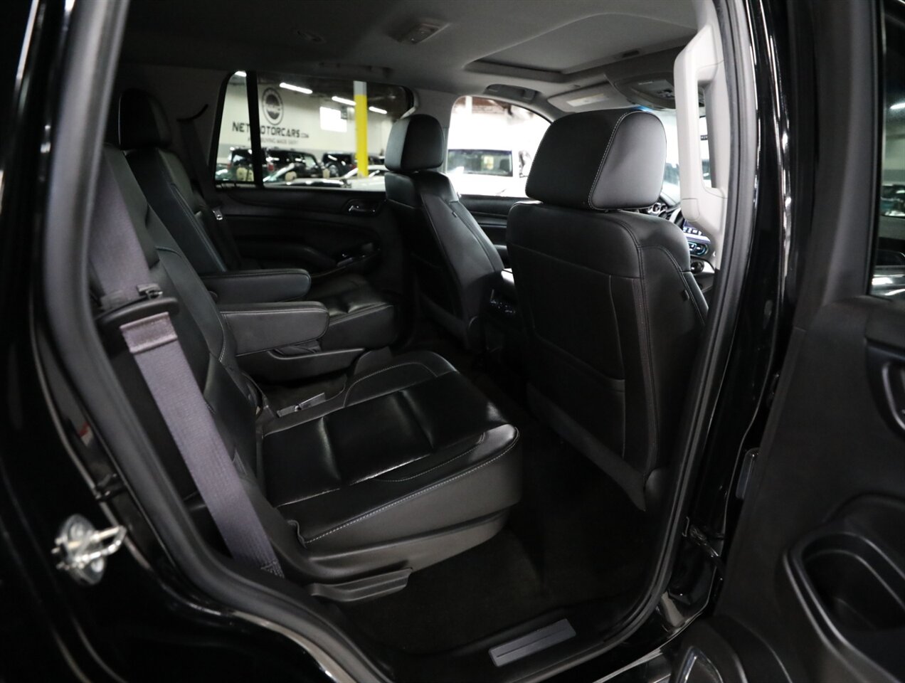 2017 Chevrolet Tahoe LT 4WD - Photo 19 - Addison, IL 60101