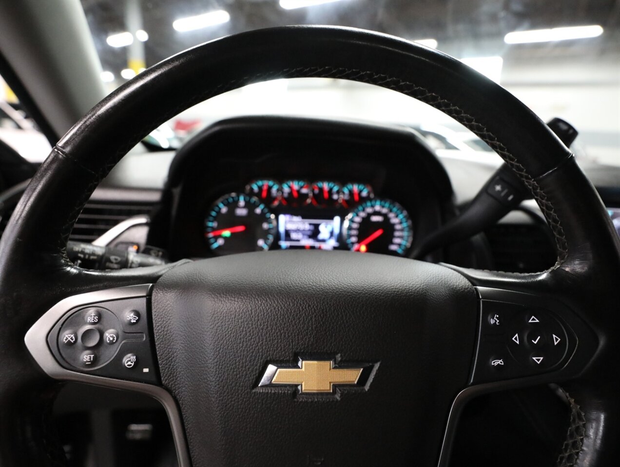 2017 Chevrolet Tahoe LT 4WD - Photo 44 - Addison, IL 60101
