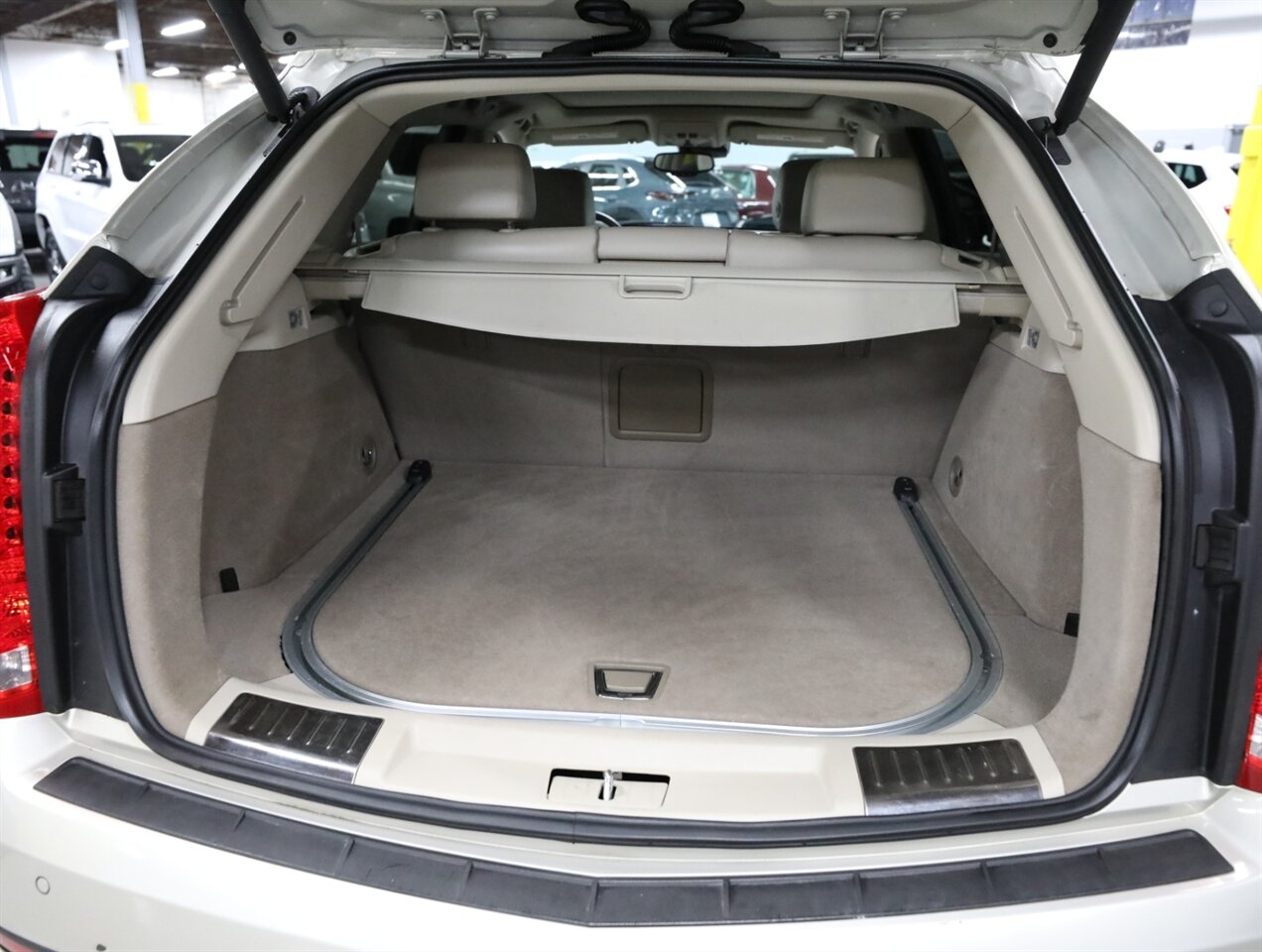 2016 Cadillac SRX Luxury Collection AWD   - Photo 22 - Addison, IL 60101
