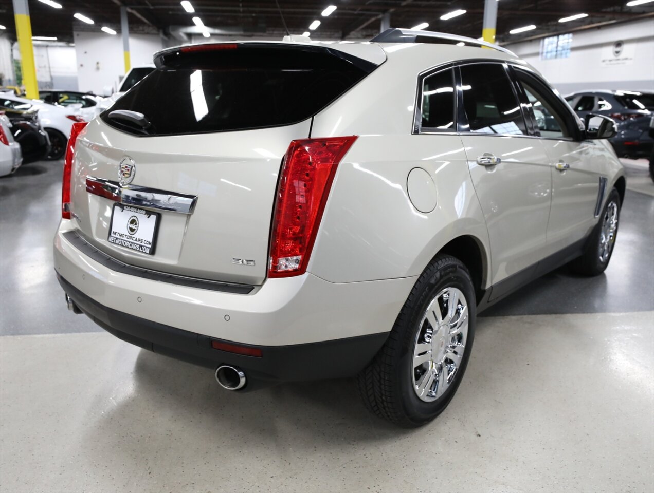 2016 Cadillac SRX Luxury Collection AWD - Photo 9 - Addison, IL 60101