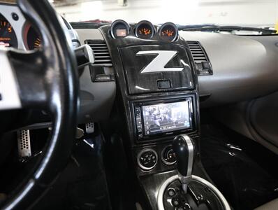 2005 Nissan 350Z Touring Convertible   - Photo 28 - Addison, IL 60101