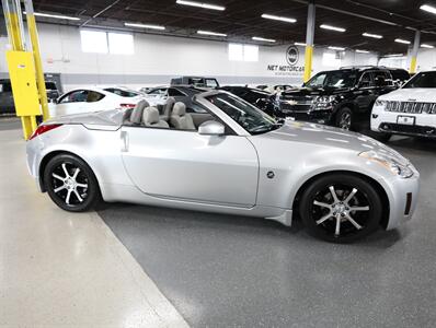 2005 Nissan 350Z Touring Convertible   - Photo 9 - Addison, IL 60101