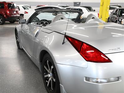 2005 Nissan 350Z Touring Convertible   - Photo 15 - Addison, IL 60101