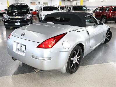 2005 Nissan 350Z Touring Convertible   - Photo 36 - Addison, IL 60101