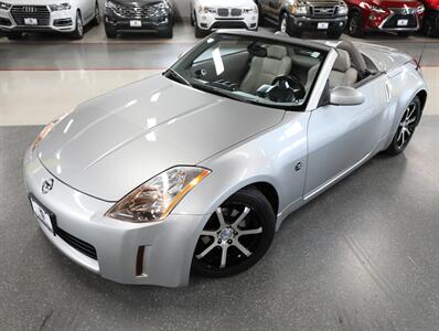 2005 Nissan 350Z Touring Convertible   - Photo 2 - Addison, IL 60101