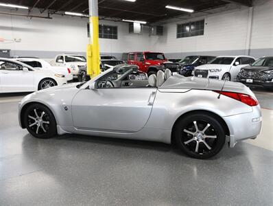 2005 Nissan 350Z Touring Convertible   - Photo 17 - Addison, IL 60101