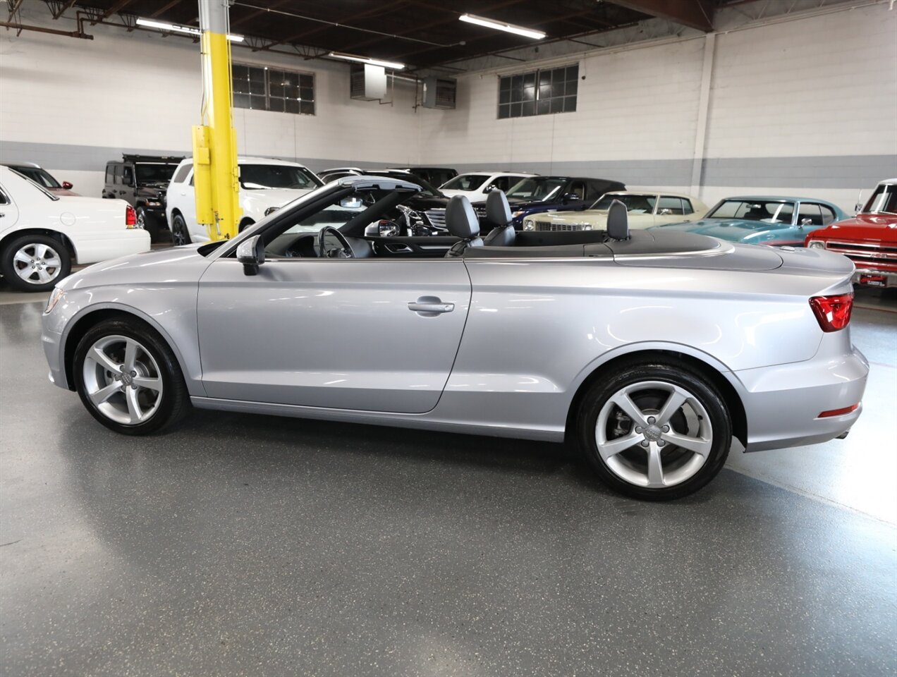 2016 Audi A3 2.0T quattro Premium - Photo 16 - Addison, IL 60101