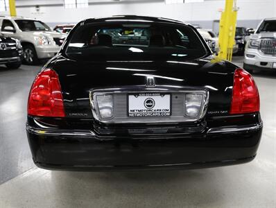 2008 Lincoln Town Car Signature Limited   - Photo 10 - Addison, IL 60101