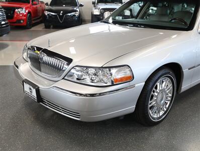 2008 Lincoln Town Car Signature Limited   - Photo 3 - Addison, IL 60101