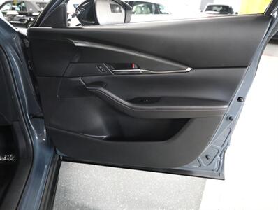 2023 Mazda CX-30 2.5 S Carbon Edition   - Photo 17 - Addison, IL 60101
