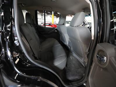 2015 Nissan Xterra PRO-4X 4x4   - Photo 22 - Addison, IL 60101