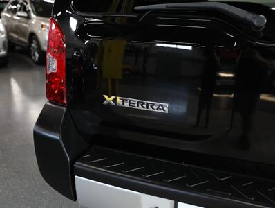 2015 Nissan Xterra PRO-4X 4x4   - Photo 14 - Addison, IL 60101