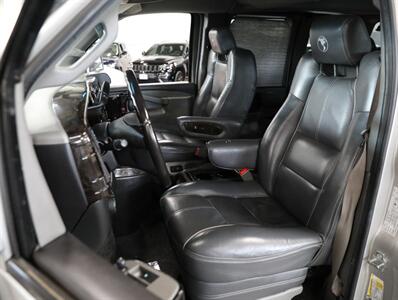 2018 Chevrolet Express 2500 Explorer Conversion   - Photo 32 - Addison, IL 60101