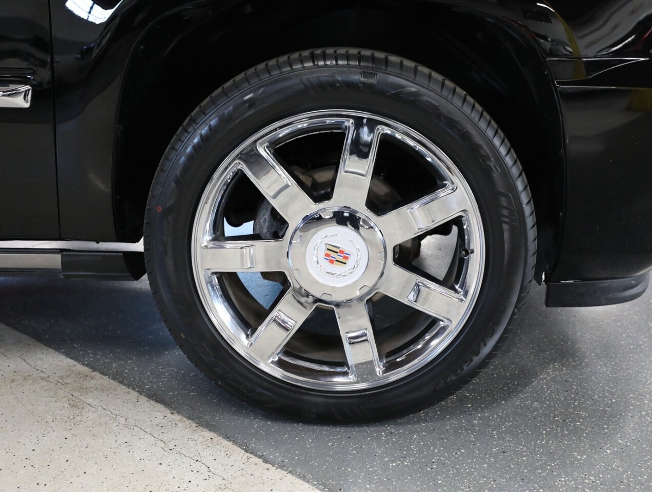 2012 Cadillac Escalade EXT Premium   - Photo 45 - Addison, IL 60101