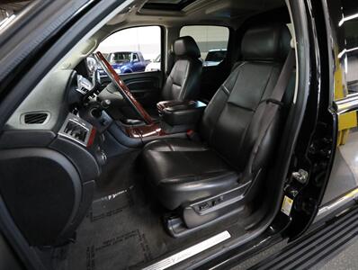 2012 Cadillac Escalade EXT Premium   - Photo 30 - Addison, IL 60101