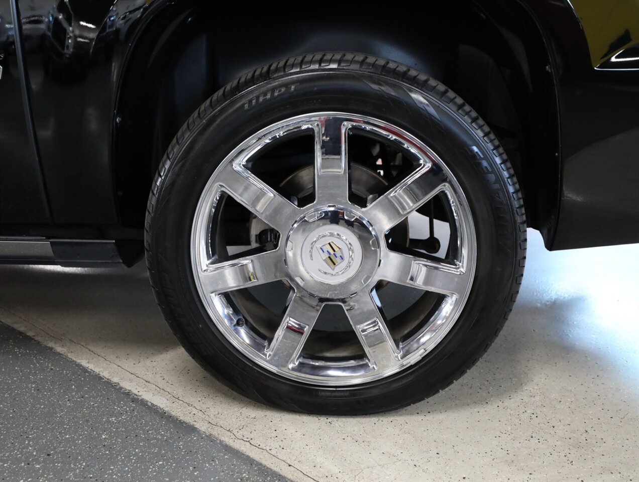 2012 Cadillac Escalade EXT Premium   - Photo 43 - Addison, IL 60101