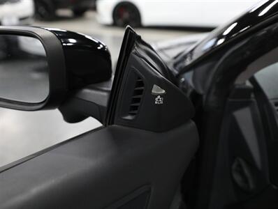 2013 Volvo C70 T5 Premier Plus   - Photo 24 - Addison, IL 60101