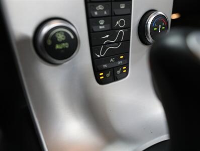 2013 Volvo C70 T5 Premier Plus   - Photo 29 - Addison, IL 60101