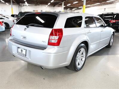 2007 Dodge Magnum RT Wagon   - Photo 9 - Addison, IL 60101