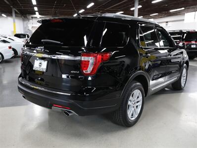 2018 Ford Explorer XLT 4X4   - Photo 9 - Addison, IL 60101