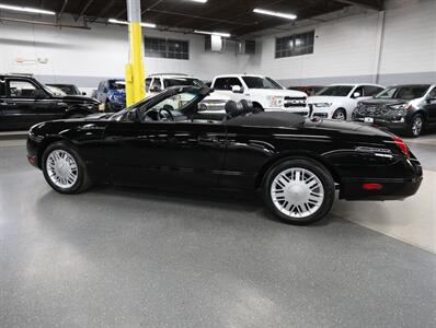 2002 Ford Thunderbird Deluxe   - Photo 15 - Addison, IL 60101