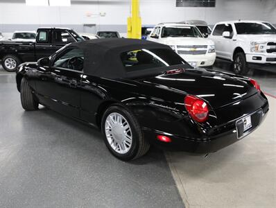 2002 Ford Thunderbird Deluxe   - Photo 37 - Addison, IL 60101