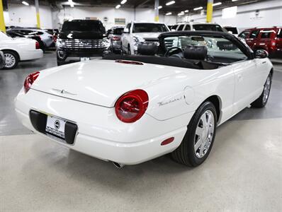 2002 Ford Thunderbird Deluxe   - Photo 10 - Addison, IL 60101