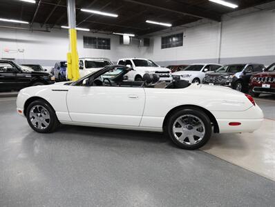 2002 Ford Thunderbird Deluxe   - Photo 17 - Addison, IL 60101