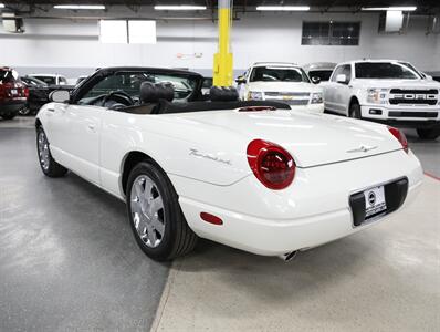 2002 Ford Thunderbird Deluxe   - Photo 15 - Addison, IL 60101