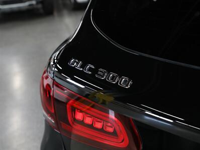 2021 Mercedes-Benz GLC 300 4MATIC   - Photo 11 - Addison, IL 60101