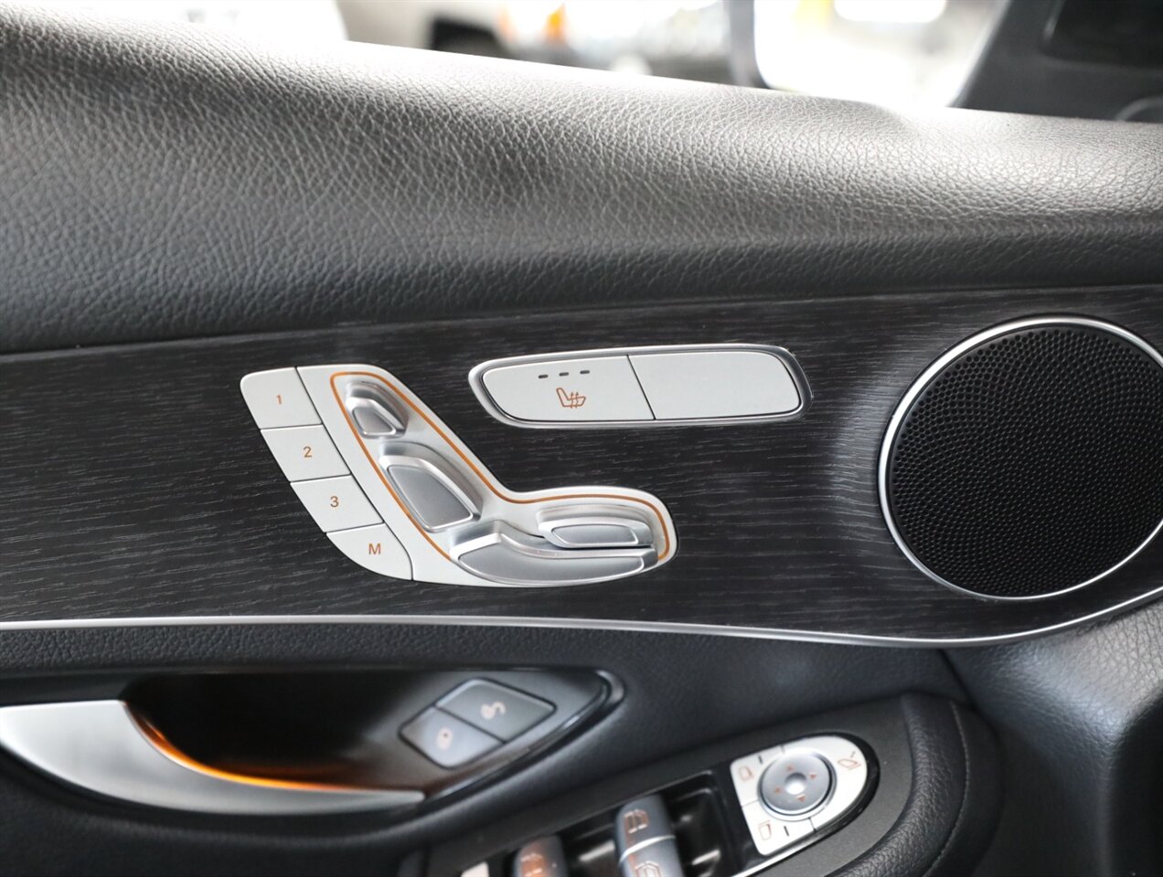 2021 Mercedes-Benz GLC GLC 300 4MATIC - Photo 29 - Addison, IL 60101