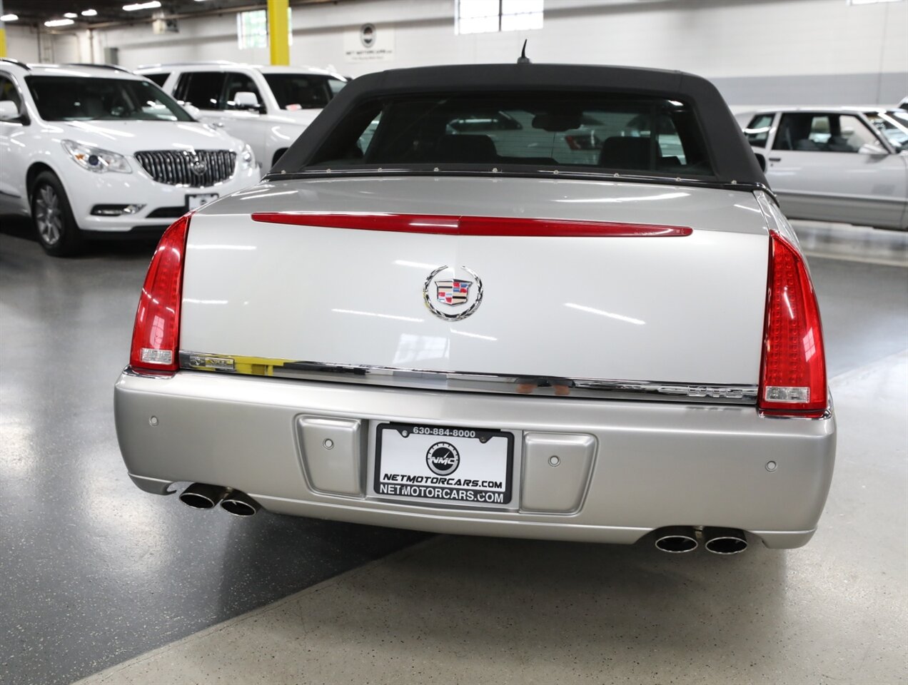2007 Cadillac DTS Performance - Photo 10 - Addison, IL 60101
