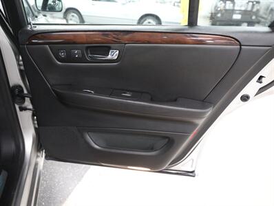 2007 Cadillac DTS Performance - Photo 21 - Addison, IL 60101