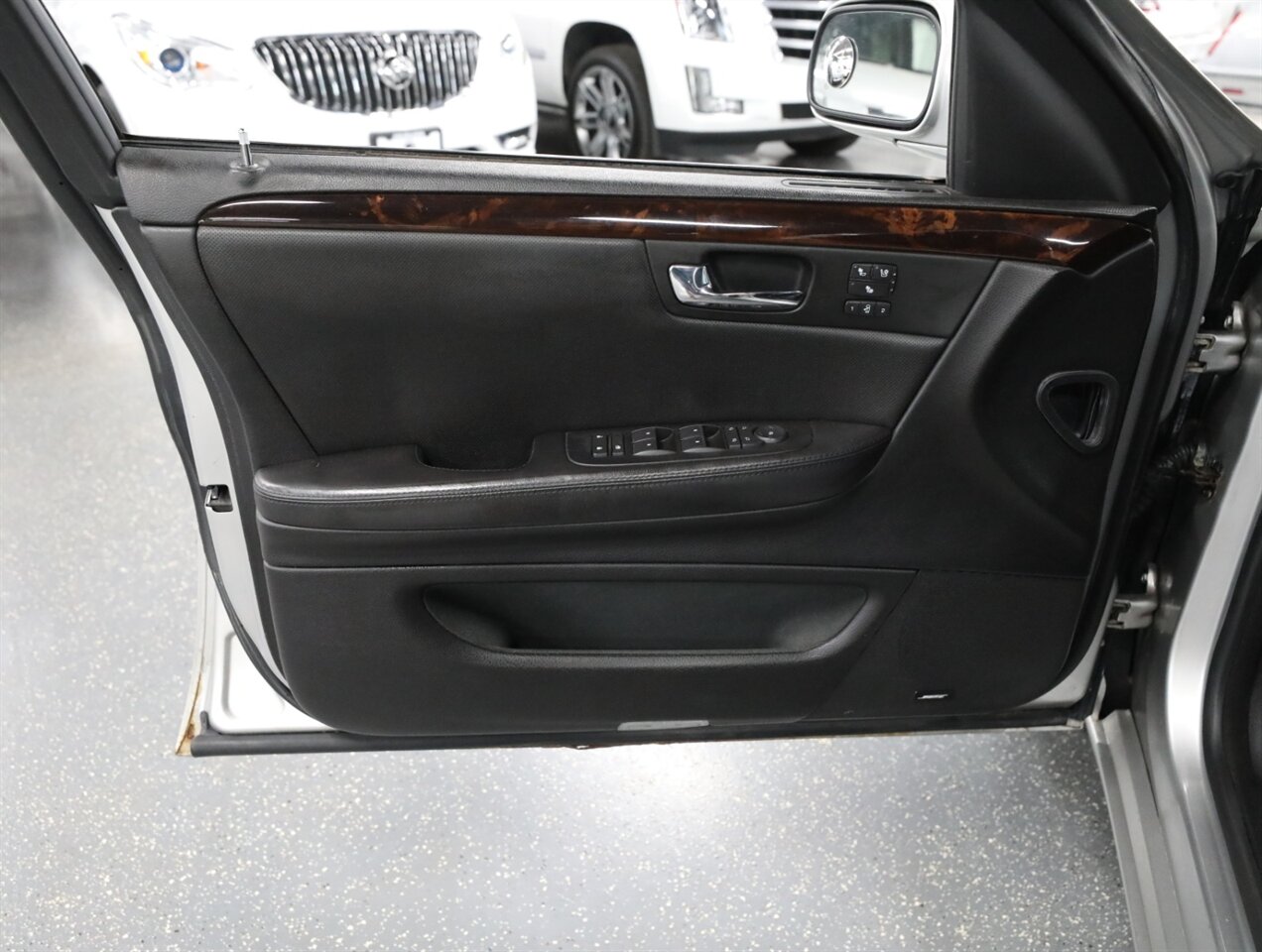 2007 Cadillac DTS Performance - Photo 25 - Addison, IL 60101